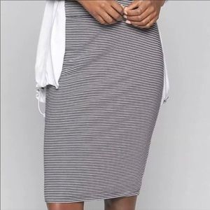 Athleta Encinitas Striped Skirt Black White